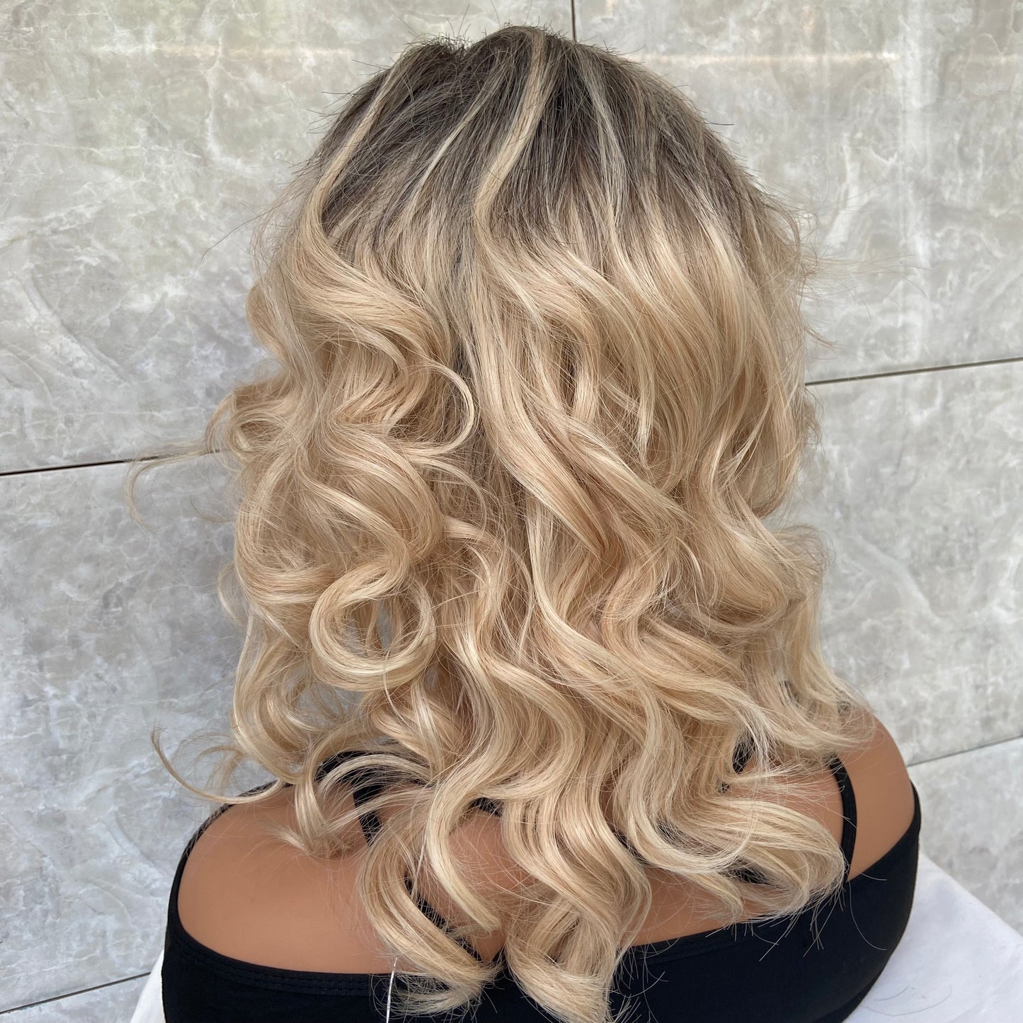 Rooted Blonde Mix Wavy Synthetic Hair Wigs Soft Daliy Use