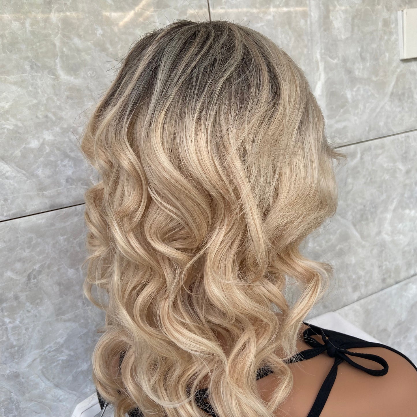 Rooted Blonde Mix Wavy Synthetic Hair Wigs Soft Daliy Use