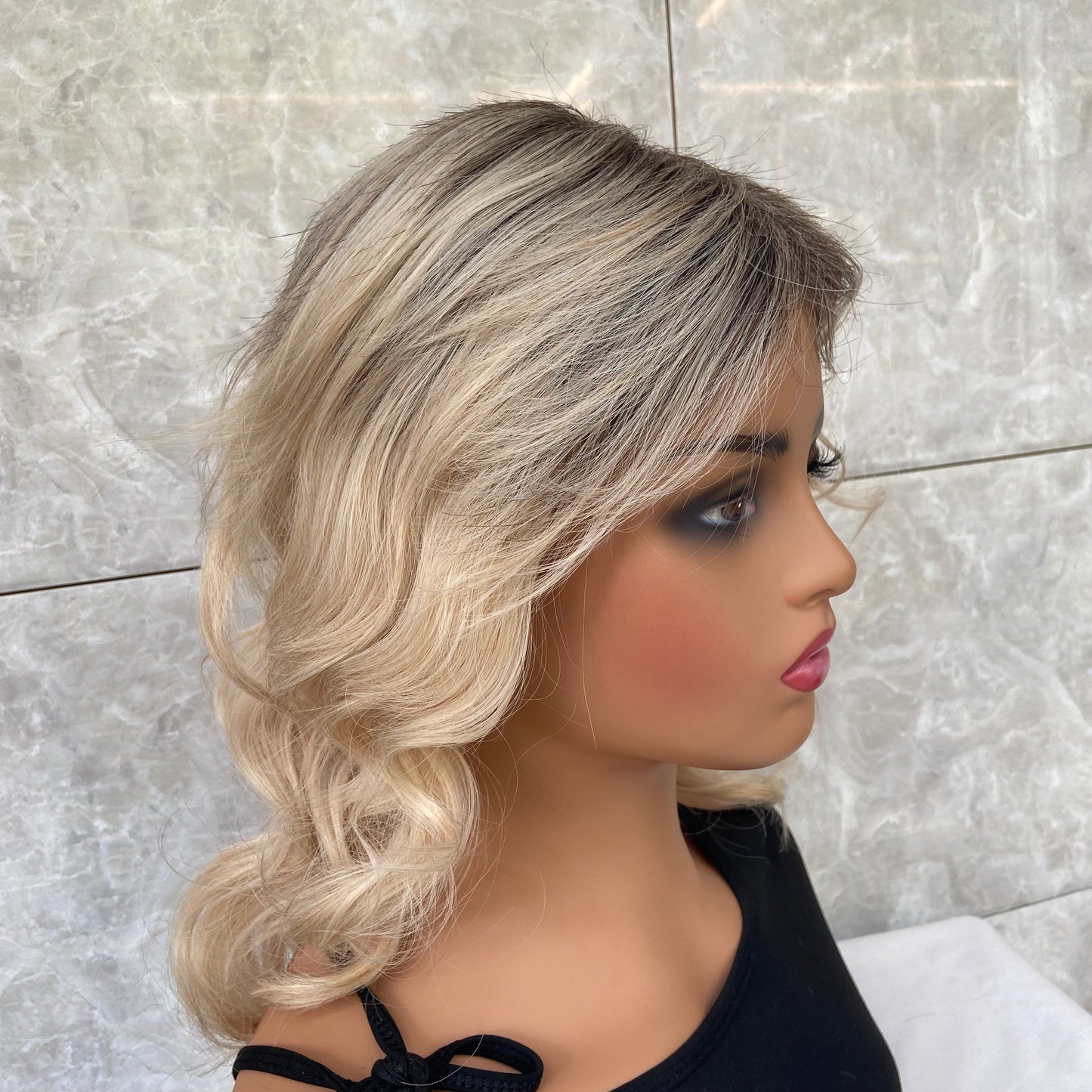 Rooted Blonde Mix Wavy Synthetic Hair Wigs Soft Daliy Use