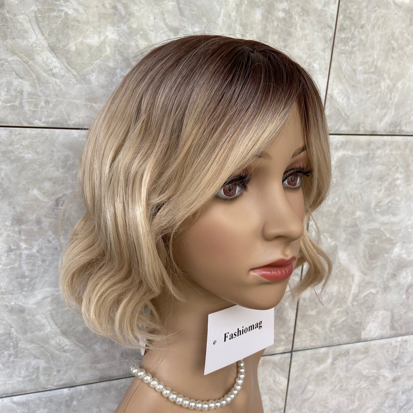 Choppy Bobs Wavy Hairstyle Blonde Mix Dark Top Synthetic Hair Wigs Women Natural