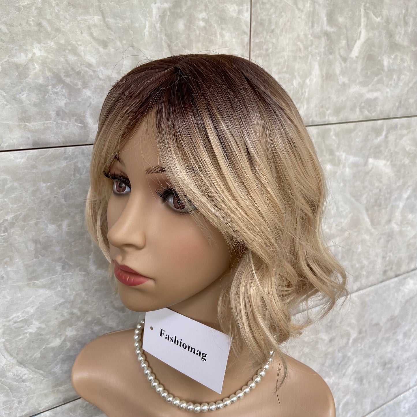 Choppy Bobs Wavy Hairstyle Blonde Mix Dark Top Synthetic Hair Wigs Women Natural