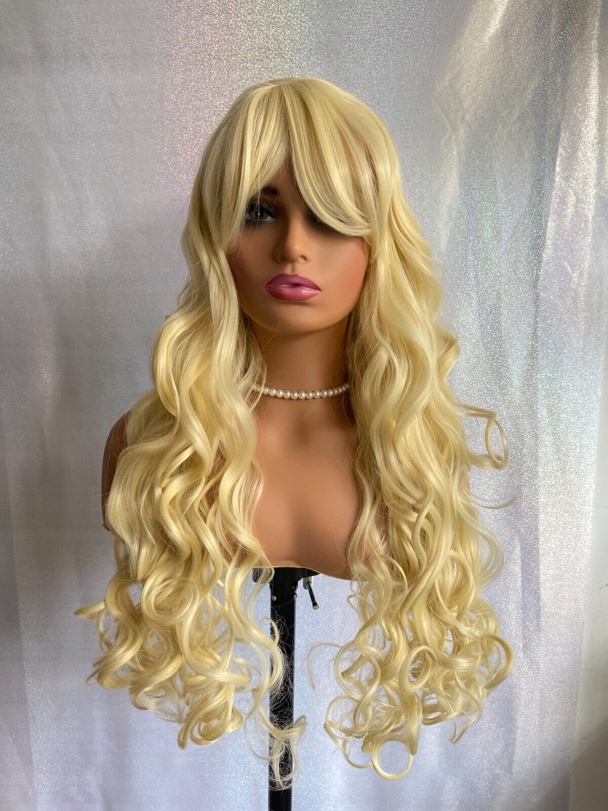 Long Beach Wavy Long Wig Bleach Blonde Layered 613